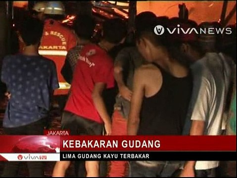 5 Gudang Kayu Hangus Terbakar