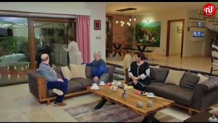 مشهد كوميدي | أيوب يرّضي أريج بطريقة رومنسية رابط الحلقة 117 كاملة ⬅ goo.gl/CE4NZS  #ورثة_وسلايف