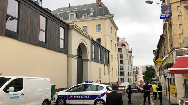 Deux femmes dans une grue dénoncent la situation de leurs enfants handicapés