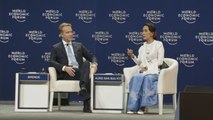 Suu Kyi defiende la condena a siete años de prisión a dos periodistas de Reuters