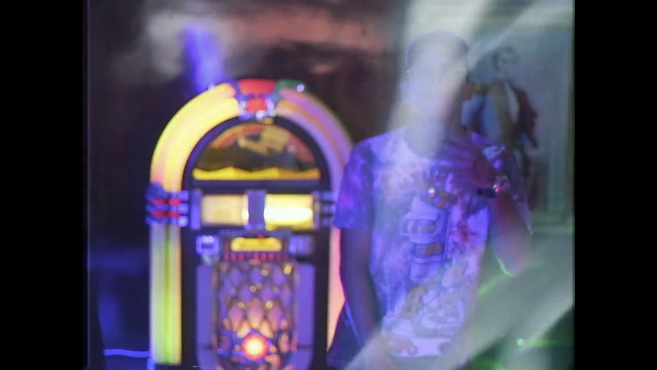 Jamby El Favo - Una Vela (Video Oficial)