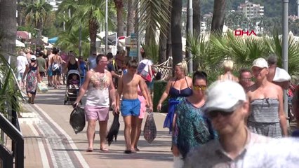 Muğla Marmaris'te Sıcak Hava Keyfi Sürüyor
