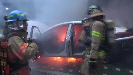 종로 모텔 주차장 불...차량 4대 피해 / YTN