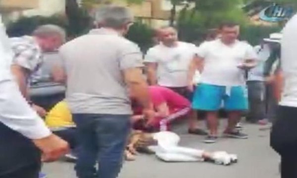 Beylikdüzü'nde lüks otomobile silahlı saldırı