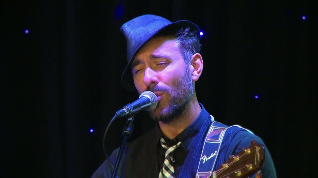 Charlie Winston chante The weekend en live sur Europe 1