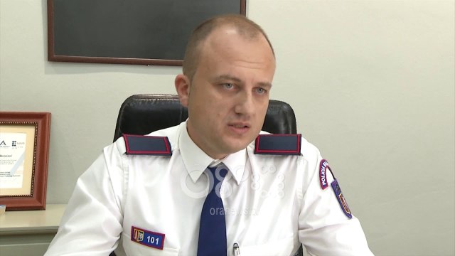 Ora News - Masat për vitin e ri shkollor, nuk do lejohen ambulantët në shkolla, kufizim furgonëve