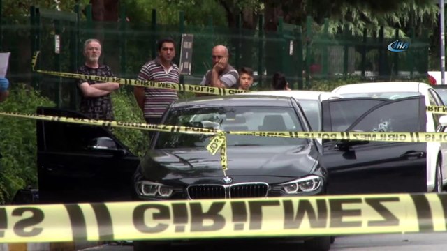 Beylikdüzü'nde lüks otomobile silahla saldırı