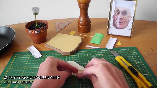 EATING PAPER BREAKFAST! Kluna Tik Dinner ASMR eating sounds no talk COMER PAPEL, ESSEN PAPIER