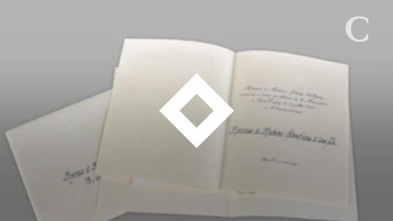 PHOTOS. Vêtements, bijoux… Adeline Blondieau vend aux enchères ses souvenirs avec Johnny Hallyday