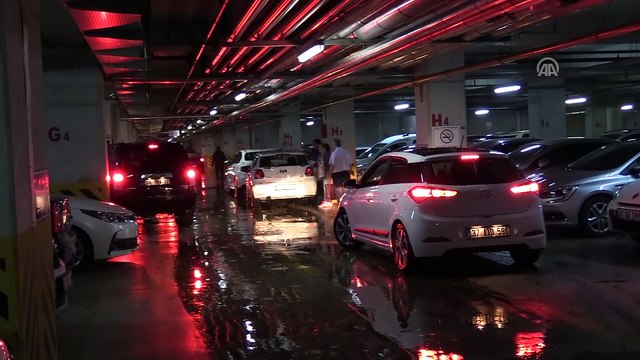 Ceviz büyüklüğündeki dolu araçlarda hasara neden oldu - KASTAMONU