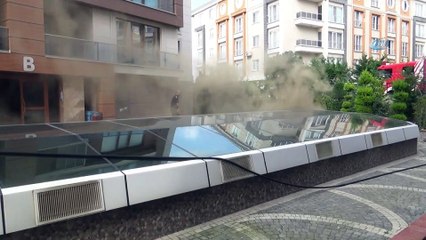 Sitede çıkan yangın korkuttu