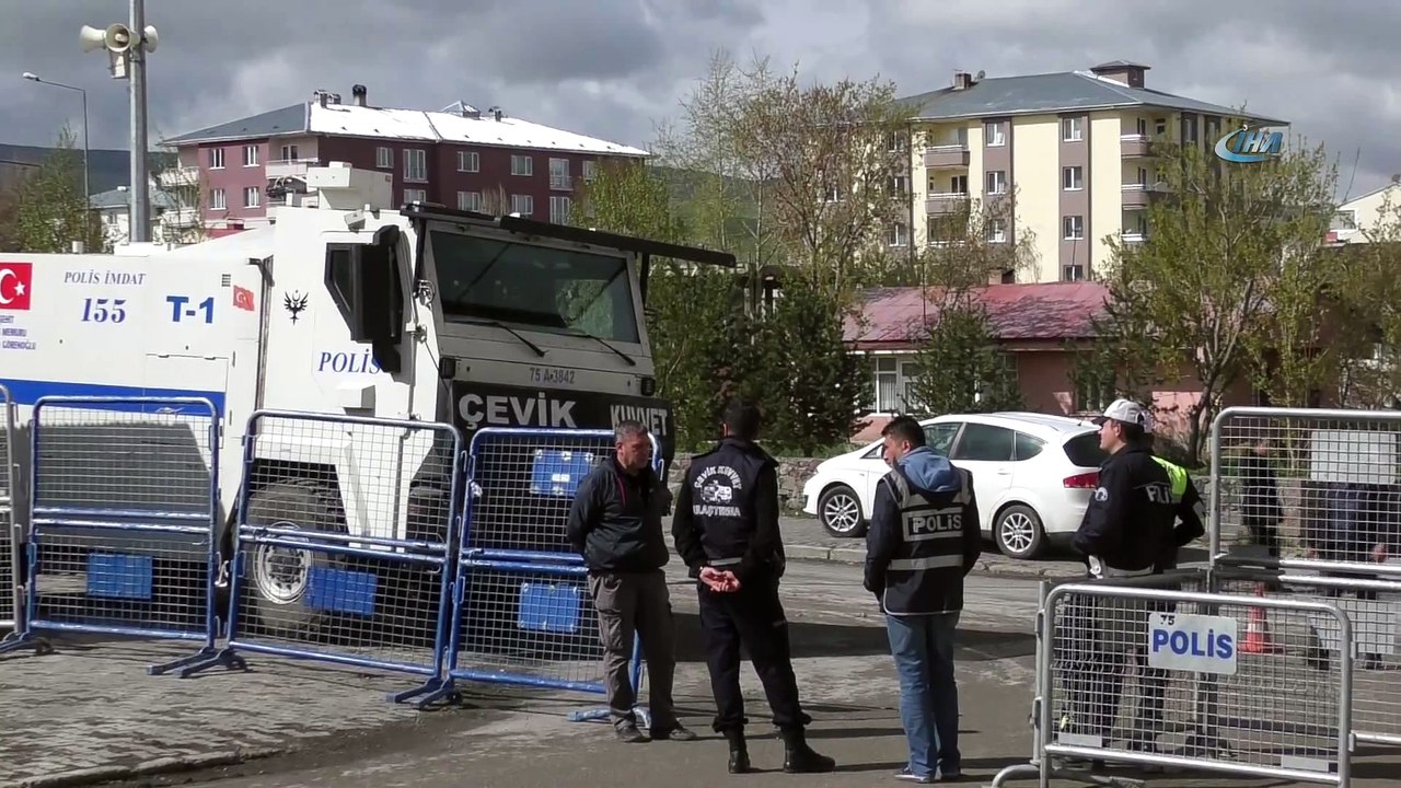 Hırsızlık suçundan yargılanan çocuğa, İstiklal Marşı ve Atatürk’ün Gençliğe Hitabesi'ni ezberleme ve kitap okuma cezası
