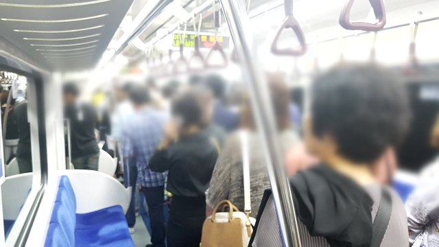 퇴근길에 멈춘 1호선...승객 천여 명 '발동동' / YTN