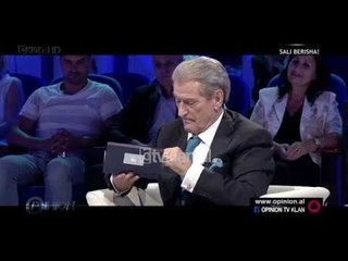 Dhurata e Blendi Fevziut per Berishen