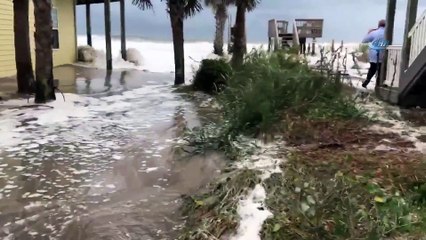 - ABD’de Florence Kasırgası Etkisini Göstermeye Başladı