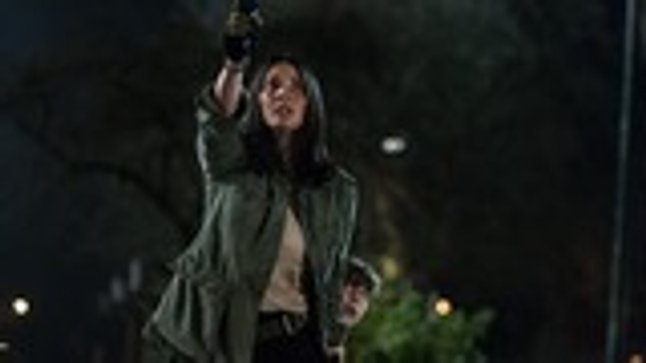 'The Predator' Sex Offender Victim Thanks Olivia Munn For Speaking Out | THR News