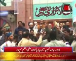 Shoe Thrown At Nawaz Sharif Durring Address At Jamia Naeemia