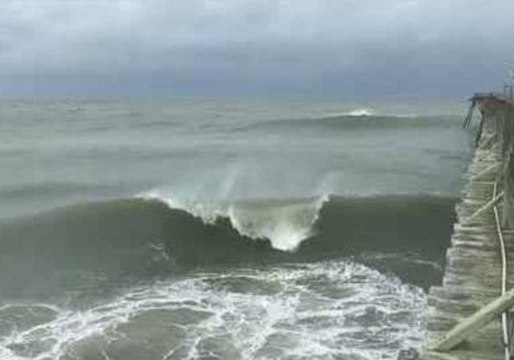 Waves Pound North Carolina Shore as Hurricane Florence Edges Closer