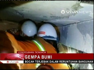 Penyelamatan Seorang Bocah Dari Reruntuhan Bangunan