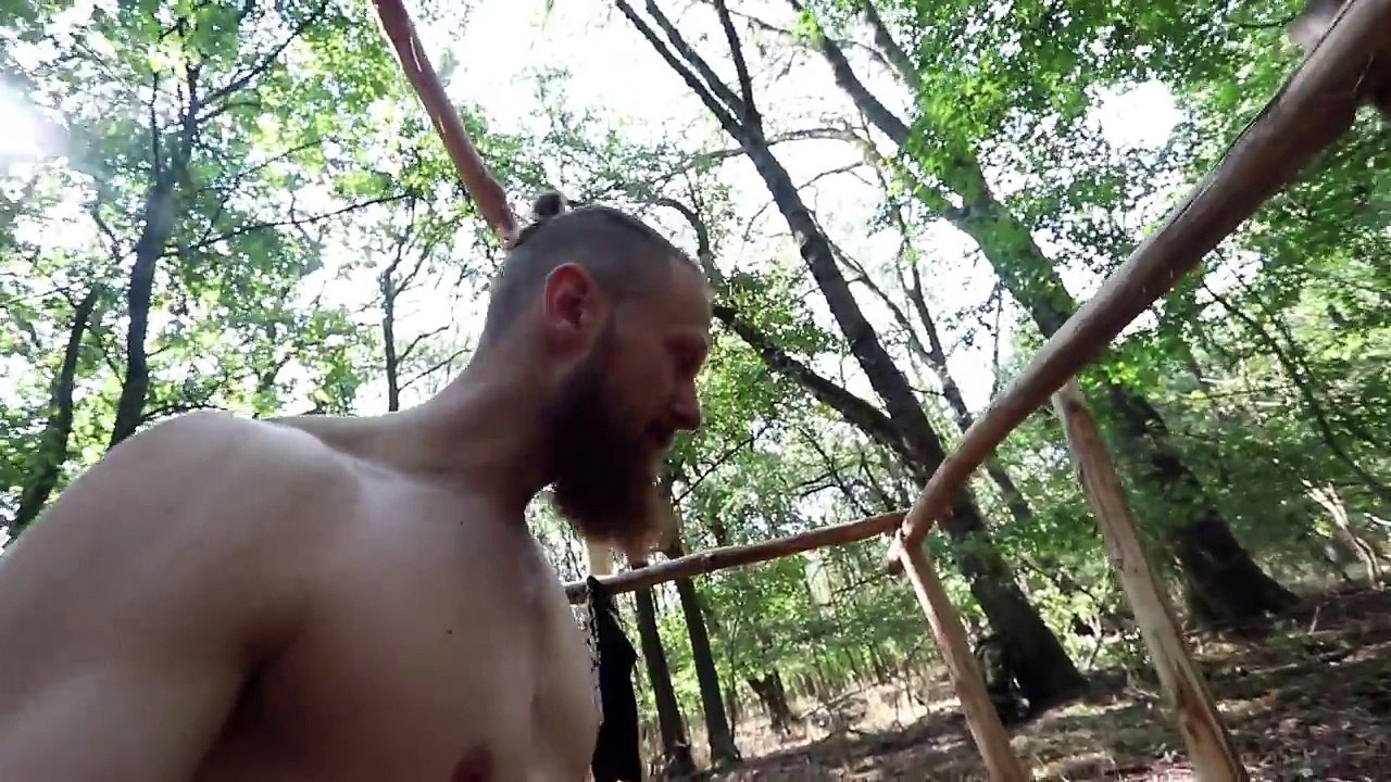 GRUBENHAUS Bushcraft Shelter #005 - Lagerbau - Outdoor Bushcraft Camp | Fritz Meinecke