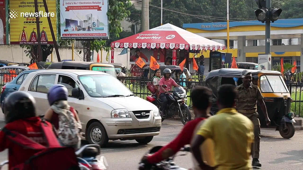 India's dancing traffic cop has got some moves