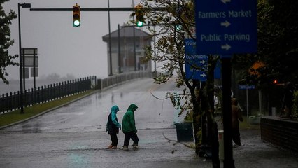 Furacão Florence nos Estados Unidos ainda é perigoso