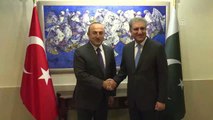 Dışişleri Bakanı Çavuşoğlu Pakistan Dışişleri Bakanı Kureyşi ile Görüştü - İslamabad