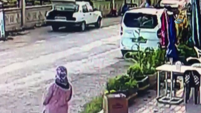 Önce tartıştığı adamı öldürdü sonra kendi kafasına sıktı... Dehşet anları kamerada