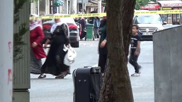 Emniyet binası yakınında şüpheli valiz paniği