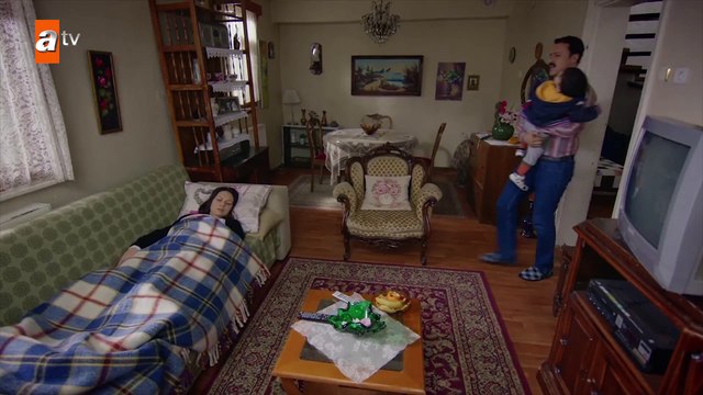 Mesude artık Eylül’e inanıyor! - Kırgın Çiçekler 65.Bölüm