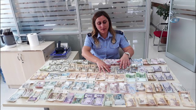 Dilencinin üzerinden 15 farklı birimde para çıktı