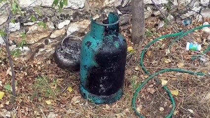 Babasının evini ateşe verdi, silah doğrultup kimseyi yaklaştırmadı