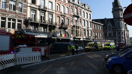 Liège : une personne chute du 3ème étage place Cockerill