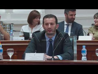 Shumica e komunave në vështirësi financiare