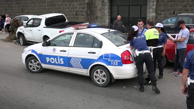 Lüks cip kaza yaptı; 9 araç maddi hasar gördü