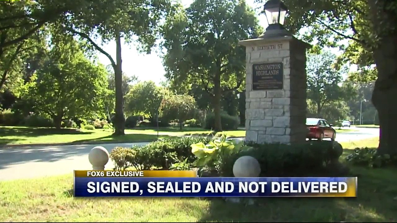 USPS Worker Accused of Stealing Thousands of Greeting Cards Filled With Cash