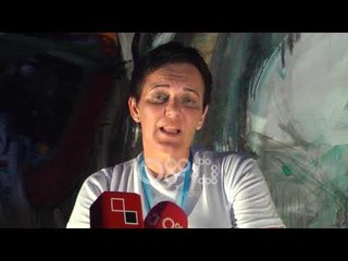 Ora News - “Superpiktura” live, artistja maqedonase performancë në Fier