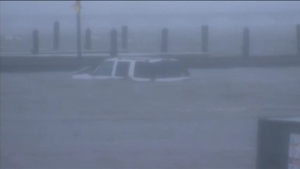 El huracán Florence toca tierra en Carolina del Norte