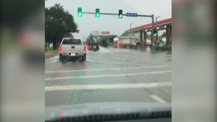 下载视频: Galveston Flooding: Disaster Declaration Issued In Texas