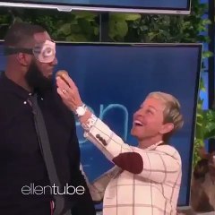 Quand LeBron James a cru lécher des... fesses !