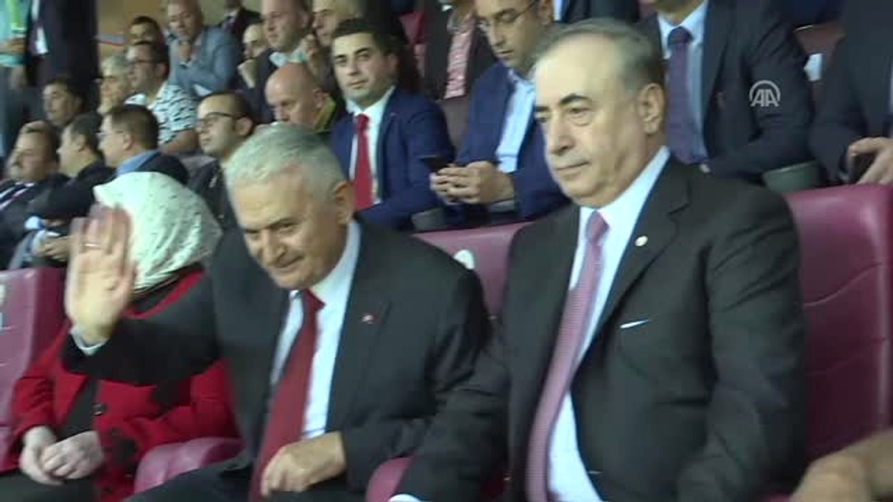 TBMM Başkanı Yıldırım Galatasaray-Kasımpaşa Maçını İzledi