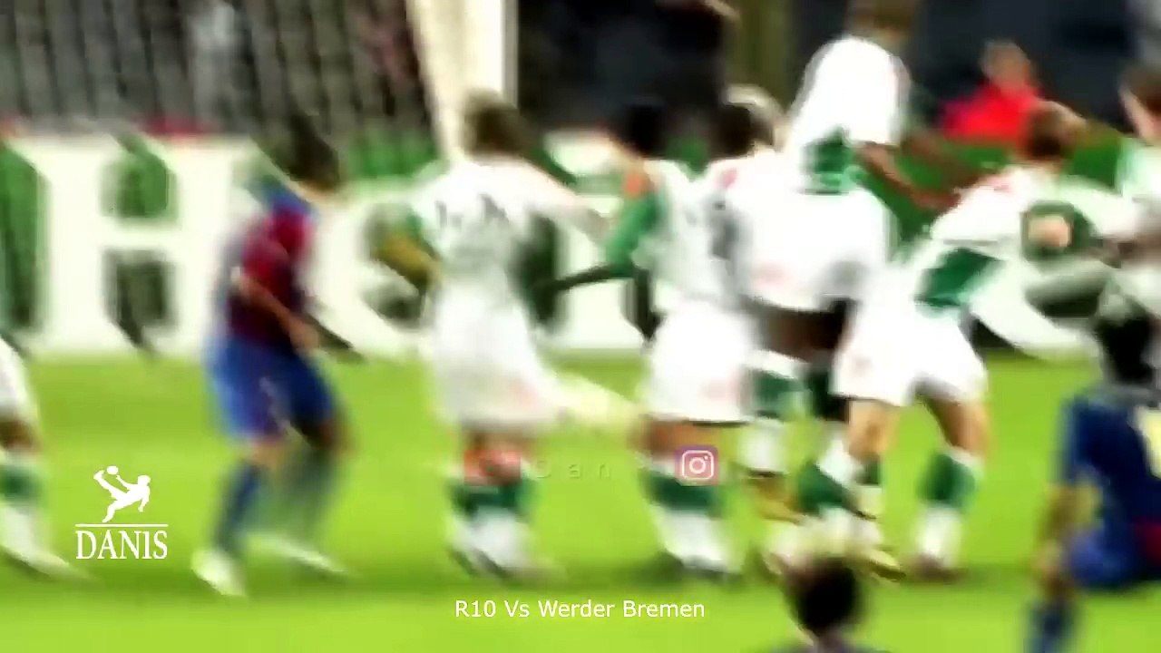 10 Ronaldinho Goals That Are IMPOSSIBLE to Repeat!