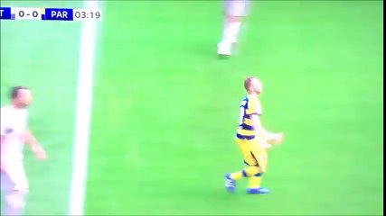 Gagliardini escapes without a card after horrible tackle vs Parma