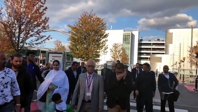 ‫آخر وہی ہوا حسین نواز ماں کلثوم نواز کی میت ائیرپورٹ چھوڑ کر گھر واپس روانہ ہو رہے ہیں‬