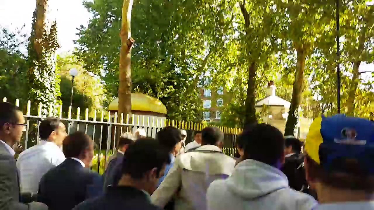 ‫چوہدری نثار کو نماز جنازہ میں شہباز شریف نے بھی لفٹ نہ کروائی غصے میں میڈیا سے بھی کوئی بات نہ کی‬