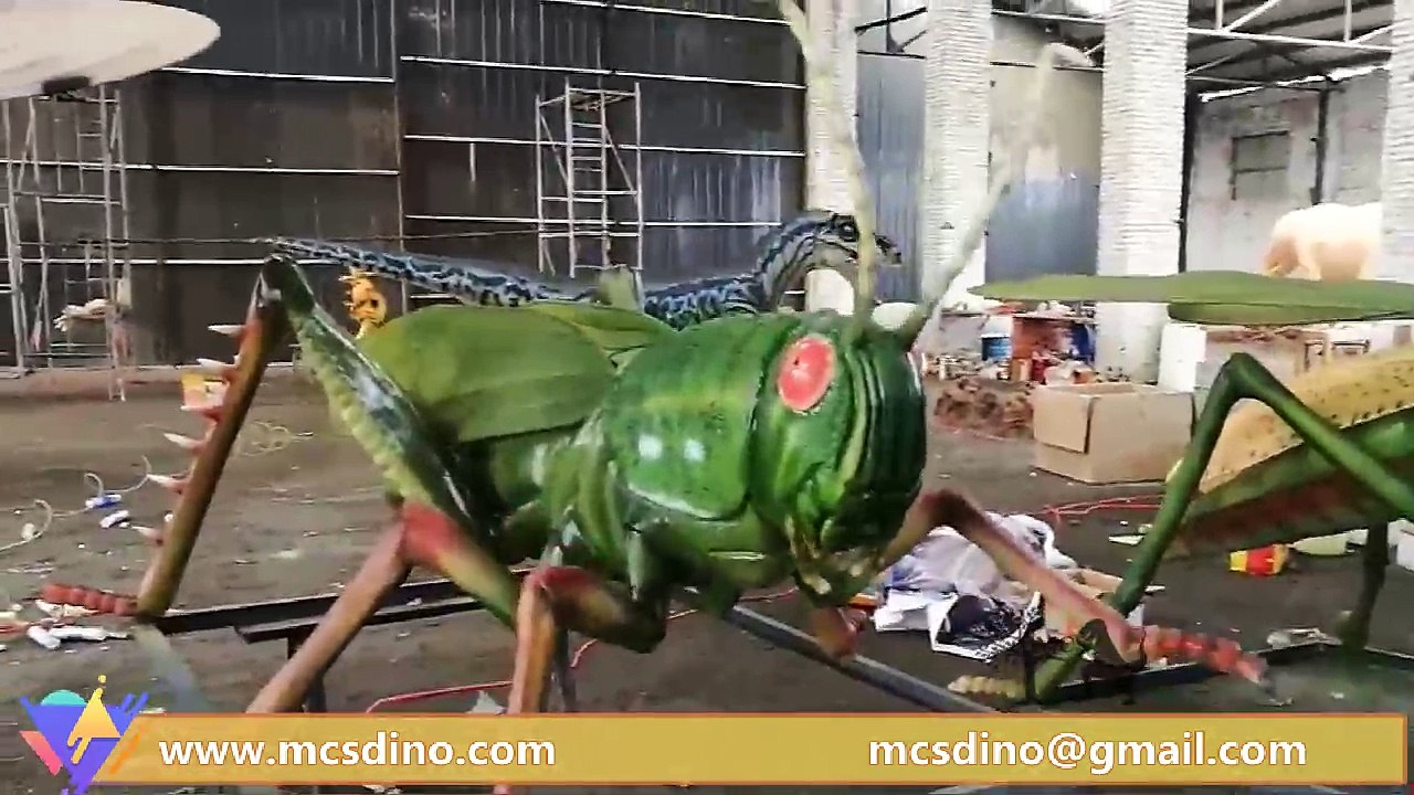 BFL003-Triassic Animatronic Locust Decor Treehouse Adventure