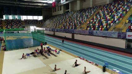 Protez Bacaklarıyla Hayallerine Koşuyor