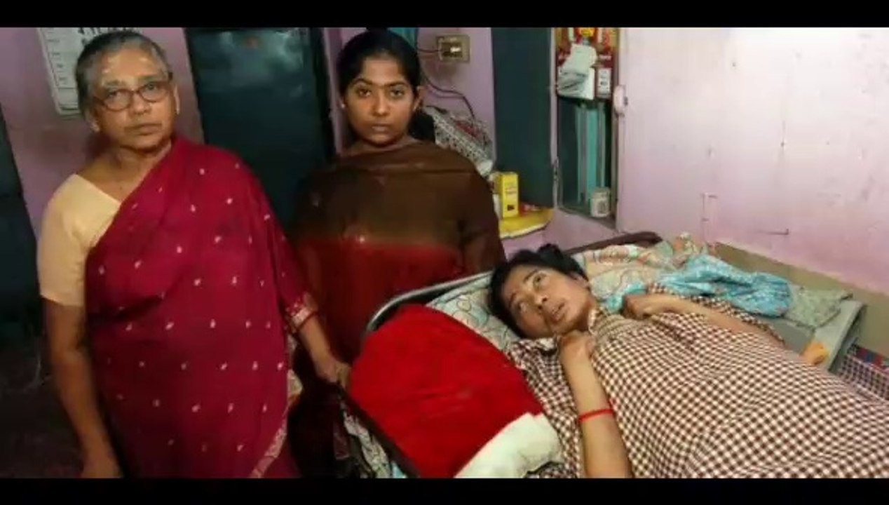 அம்மாவுக்கு நான் எப்படி இருப்பேன்னுகூட தெரியாது - 18 வருட கோமாவில் அம்மா... தவிக்கும் மகள்