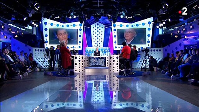 Charles Consigny attaque Alain Afflelou sur le prix de ses lunettes, Il est pas si fou Afflelou - Regardez