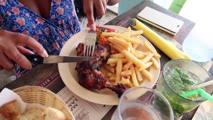 MANGER LES PIEDS DANS LE SABLE !